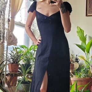 Reformation Baxley Midi short sleeve black dress - Size 8